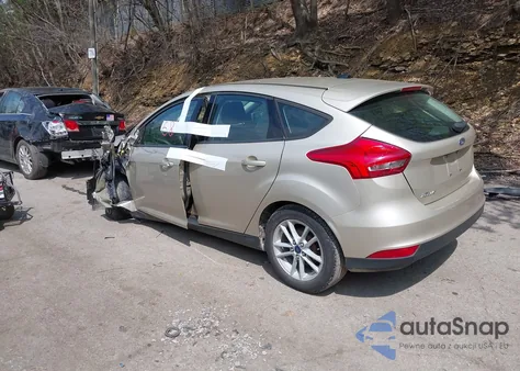 2018 Ford Focus Se z USA, uszkodzony, nr VIN 1FADP3K23JL257964